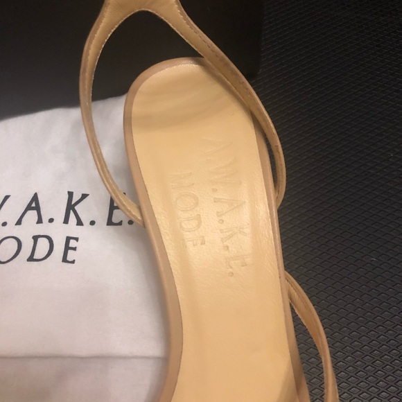 NWT A.W.A.K.E. Mode nude leather kitten sandals 6 - Picture 2 of 10